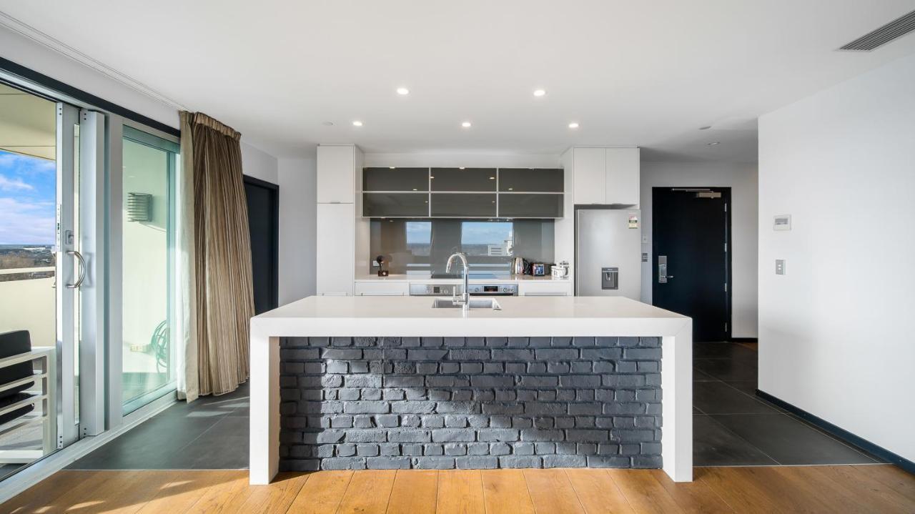 Central City View With Free Valet Parking Christchurch Esterno foto