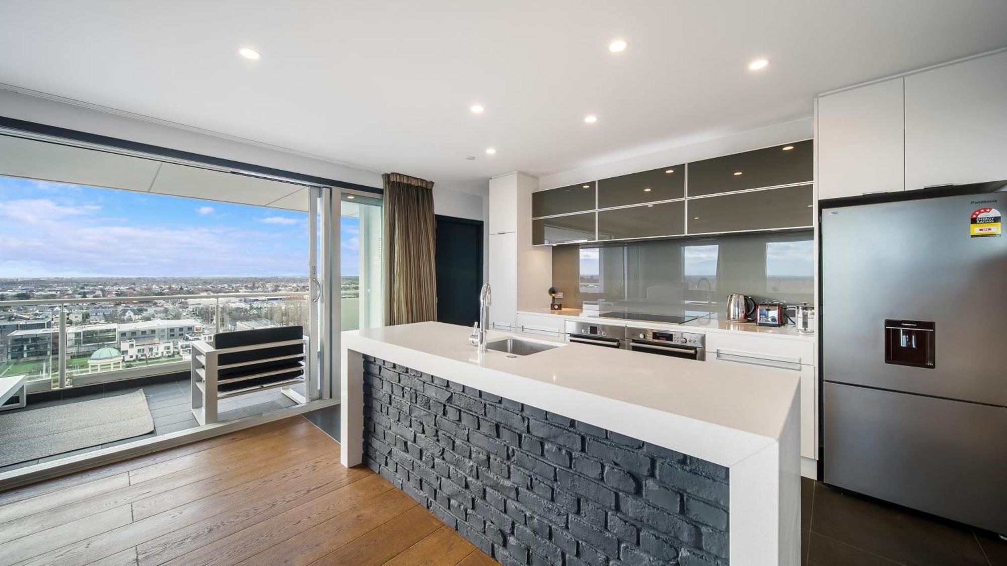 Central City View With Free Valet Parking Christchurch Esterno foto